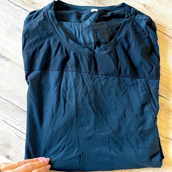 Lululemon black athletic shirt - Picture 1 of 3